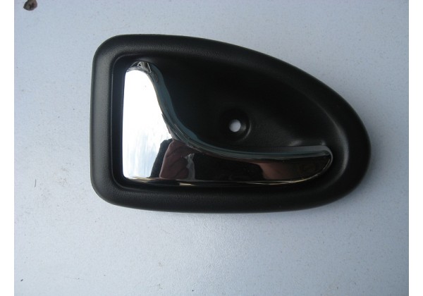 Ручка внутрішня ліва, хром Renault Megane, Clio ІІ, Scenic, Trafic II, Logan, 7700415974